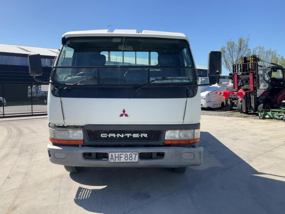 Photo '10' of Mitsubishi Canter FE112C4 Flat Deck