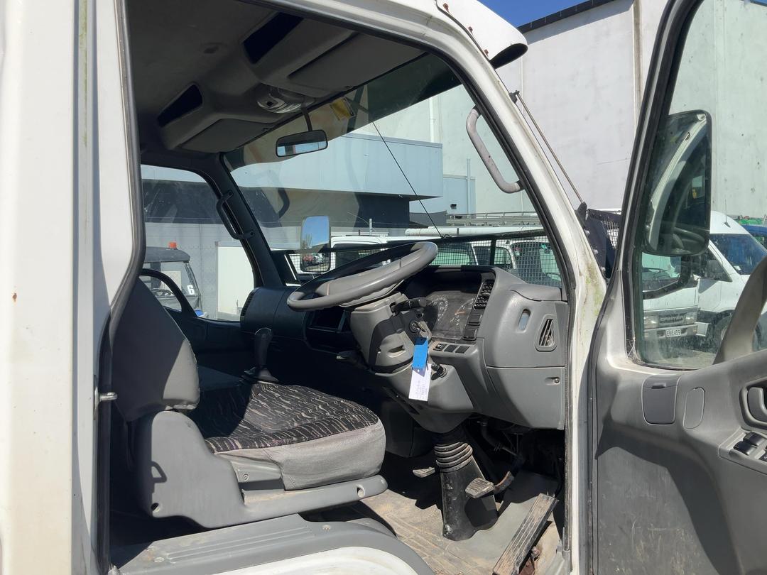 Photo '11' of Mitsubishi Canter FE112C4 Flat Deck