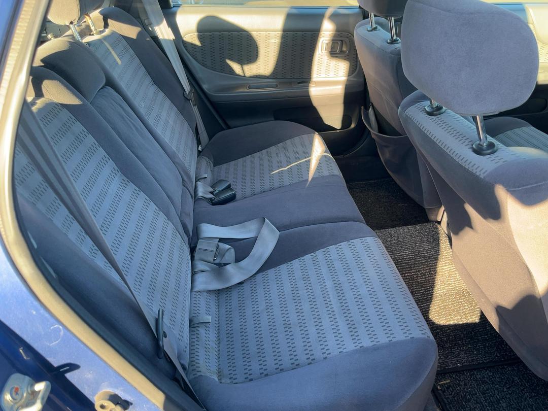 Photo '18' of Nissan Avenir Photo '18' of Nissan Avenir