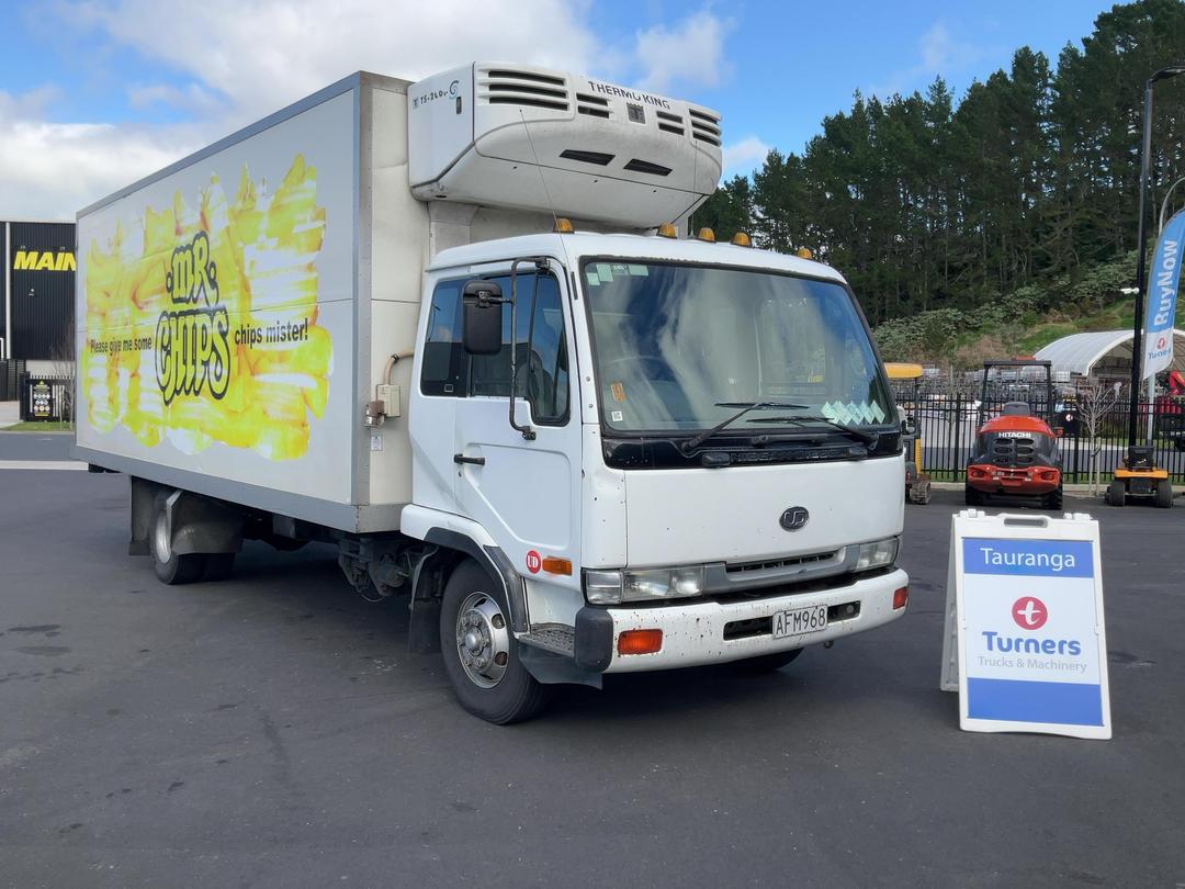 Photo '1' of Nissan Diesel MK205 Chiller