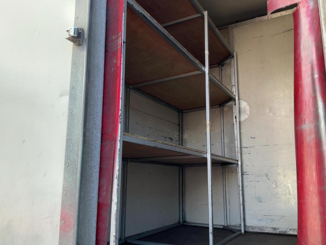 Photo '27' of Nissan Diesel MK205 Chiller