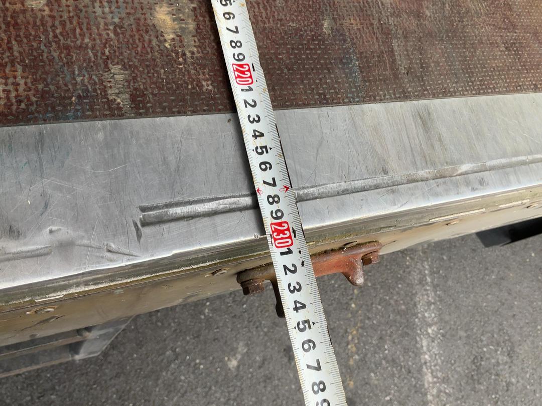 Photo '31' of Nissan Diesel MK205 Chiller