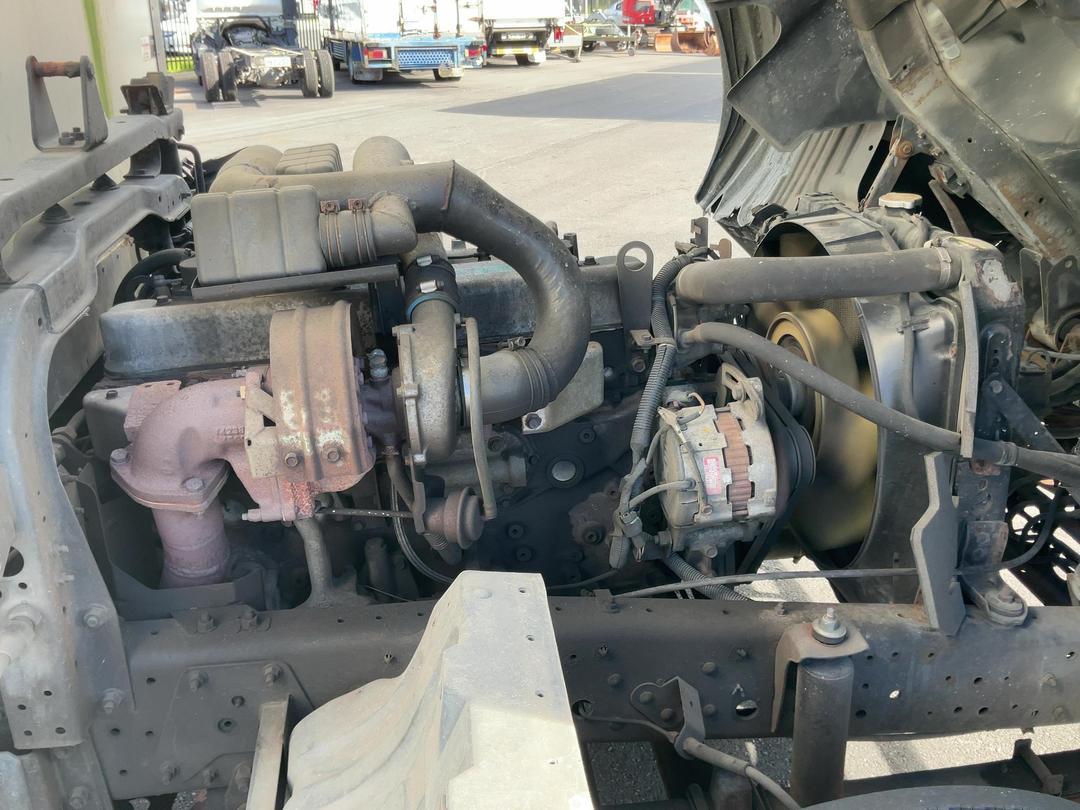 Photo '36' of Nissan Diesel MK205 Chiller