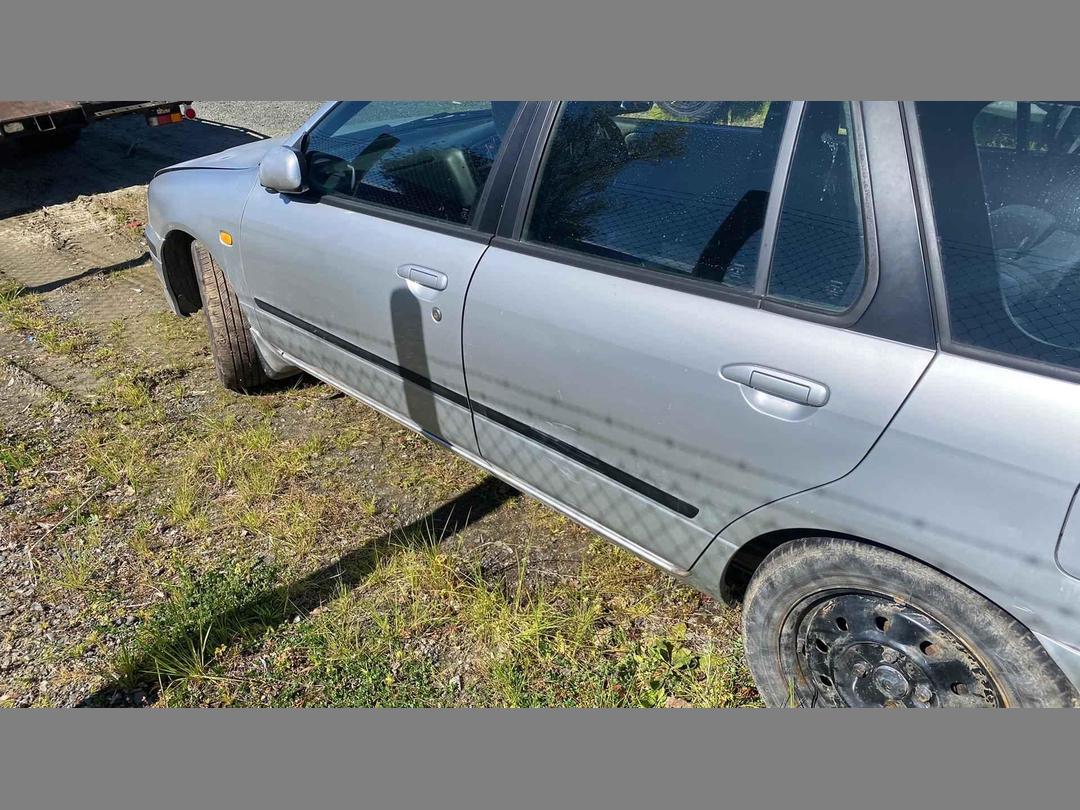 Photo '8' of Nissan Primera 2.0L 5DR WGN 4A Photo '8' of Nissan Primera 2.0L 5DR WGN 4A