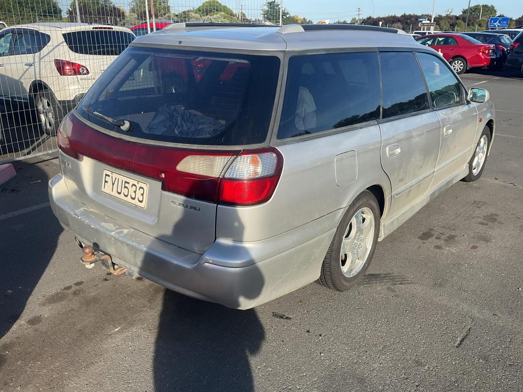 Photo '4' of Subaru Legacy