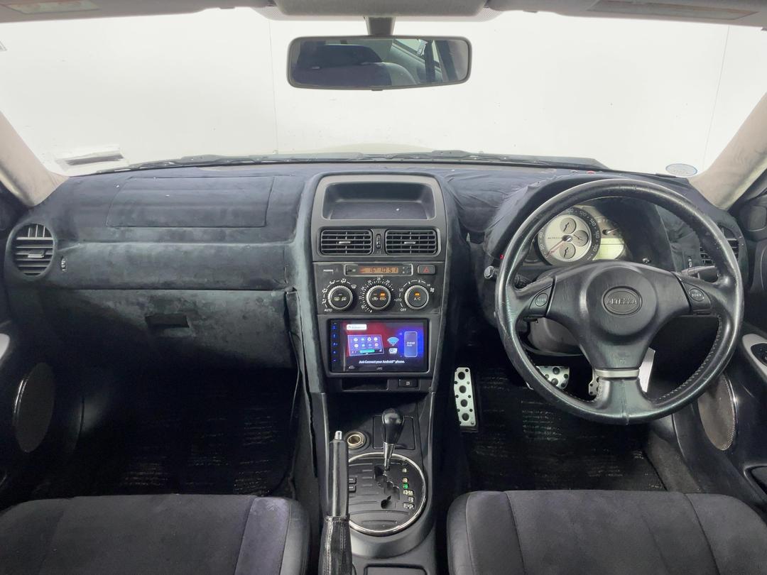 Photo '15' of Toyota Altezza Gita Photo '15' of Toyota Altezza Gita