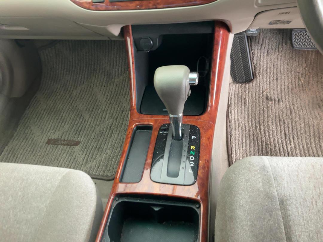 Photo '8' of Toyota Camry