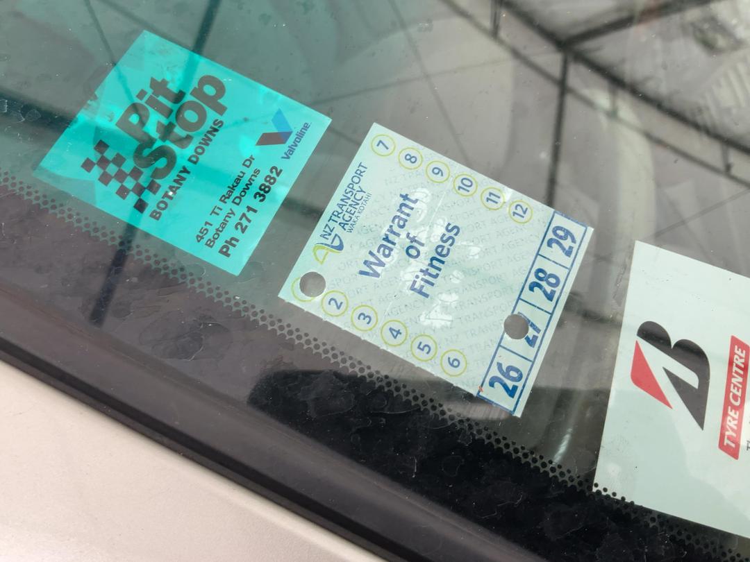 Photo '16' of Toyota Camry