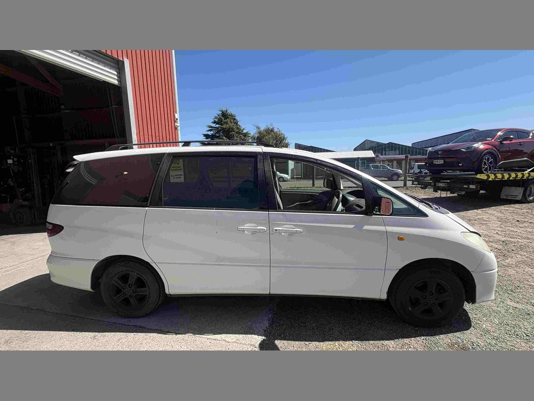 Photo '4' of Toyota Estima T