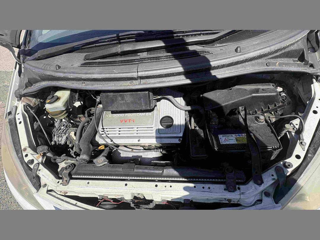 Photo '11' of Toyota Estima T