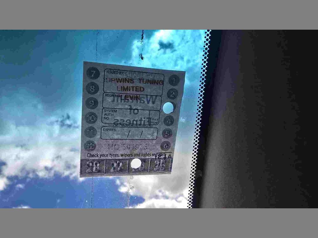 Photo '26' of Toyota Estima T