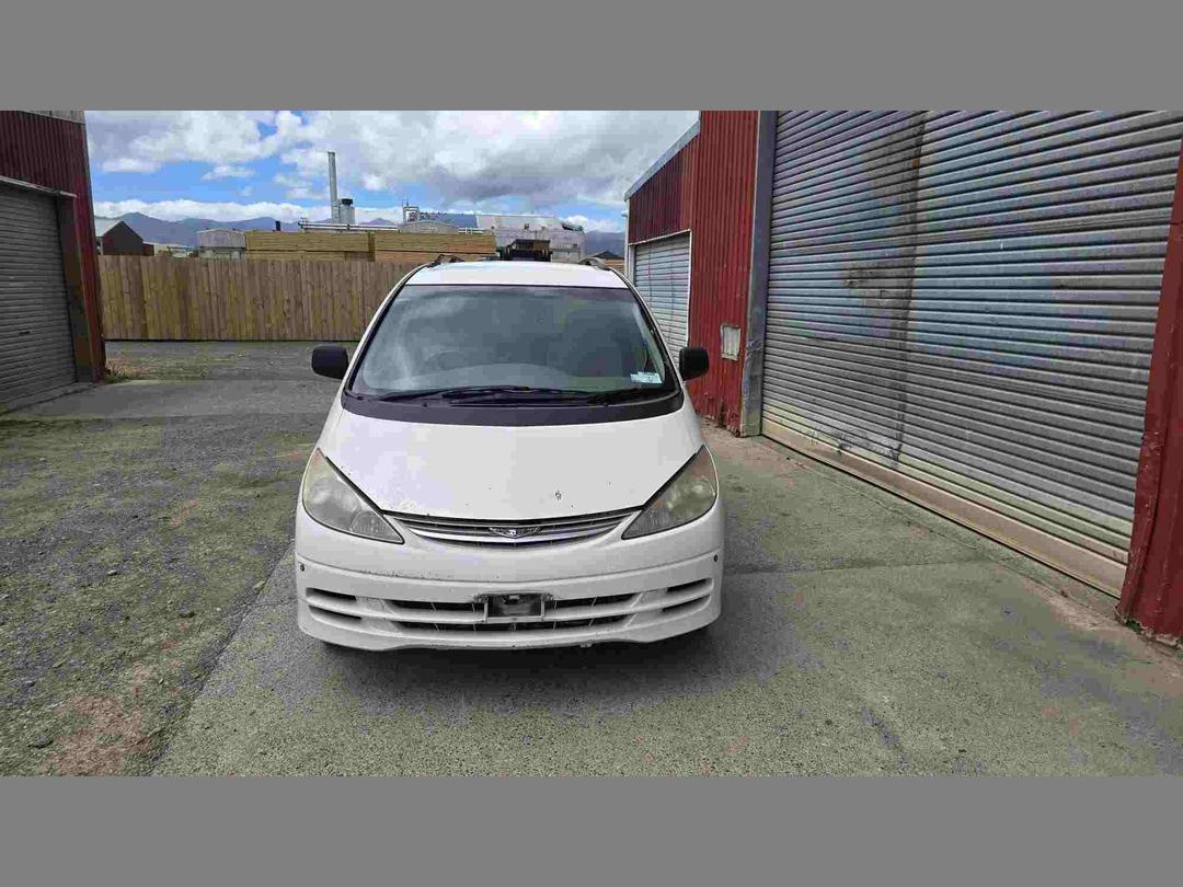 Photo '2' of Toyota Estima T