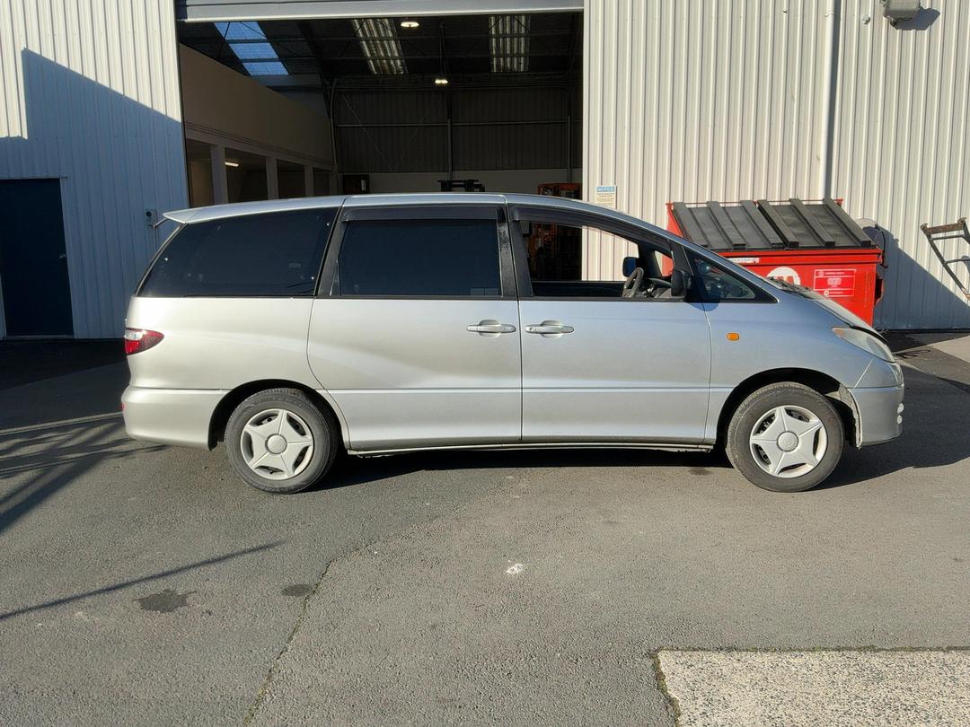 Photo '8' of Toyota Estima Photo '8' of Toyota Estima