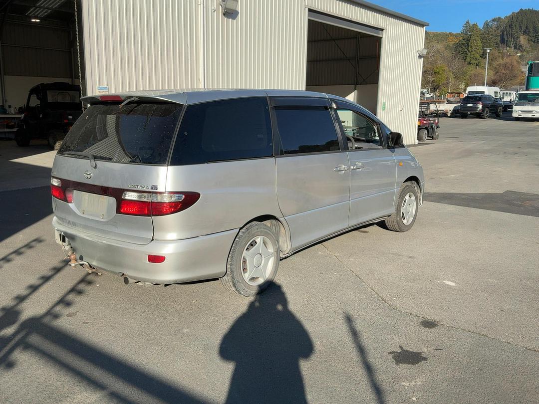 Photo '7' of Toyota Estima Photo '7' of Toyota Estima