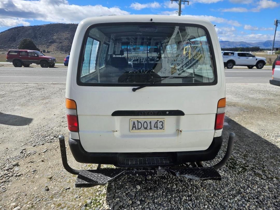 Photo '5' of Toyota Hiace ZL Photo '5' of Toyota Hiace ZL