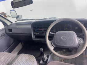 Photo '17' of Toyota Hiace