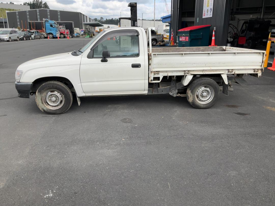 Photo '4' of Toyota Hilux