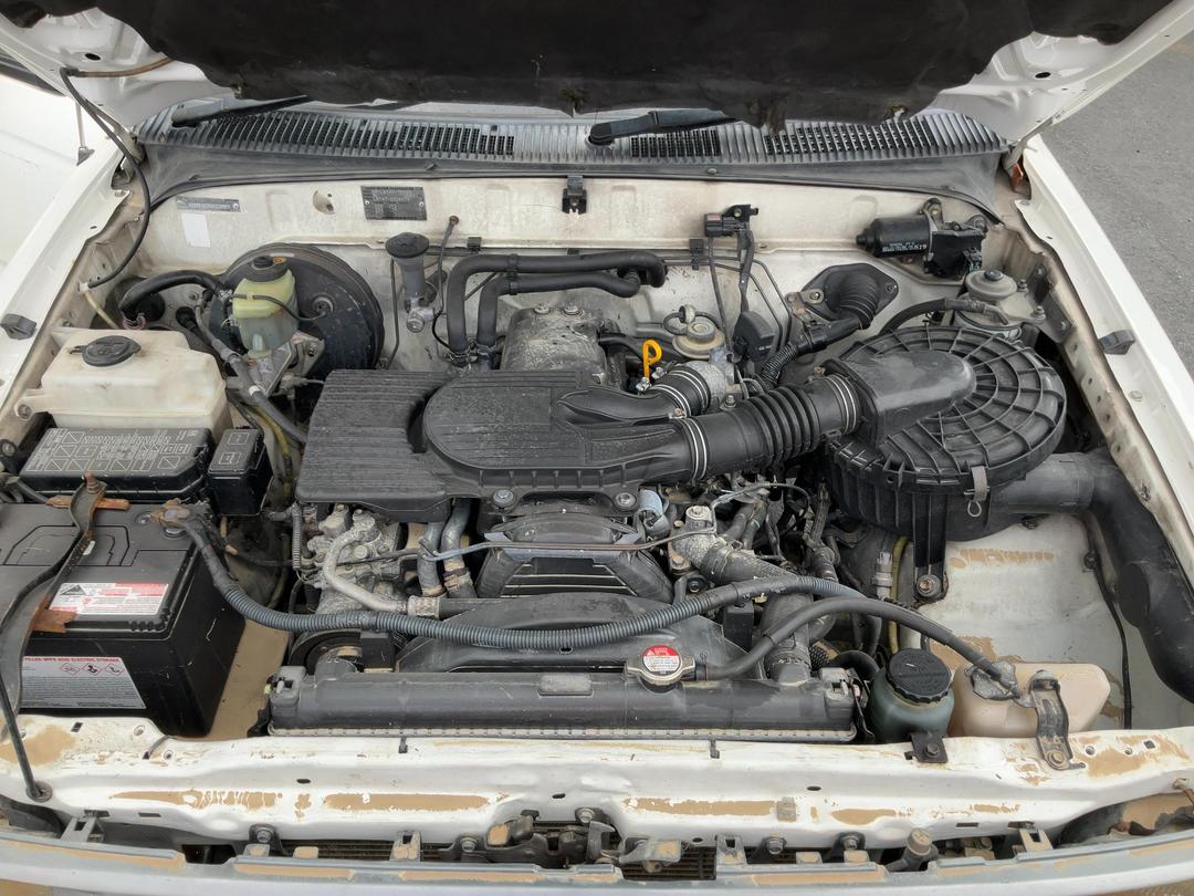 Photo '17' of Toyota Hilux