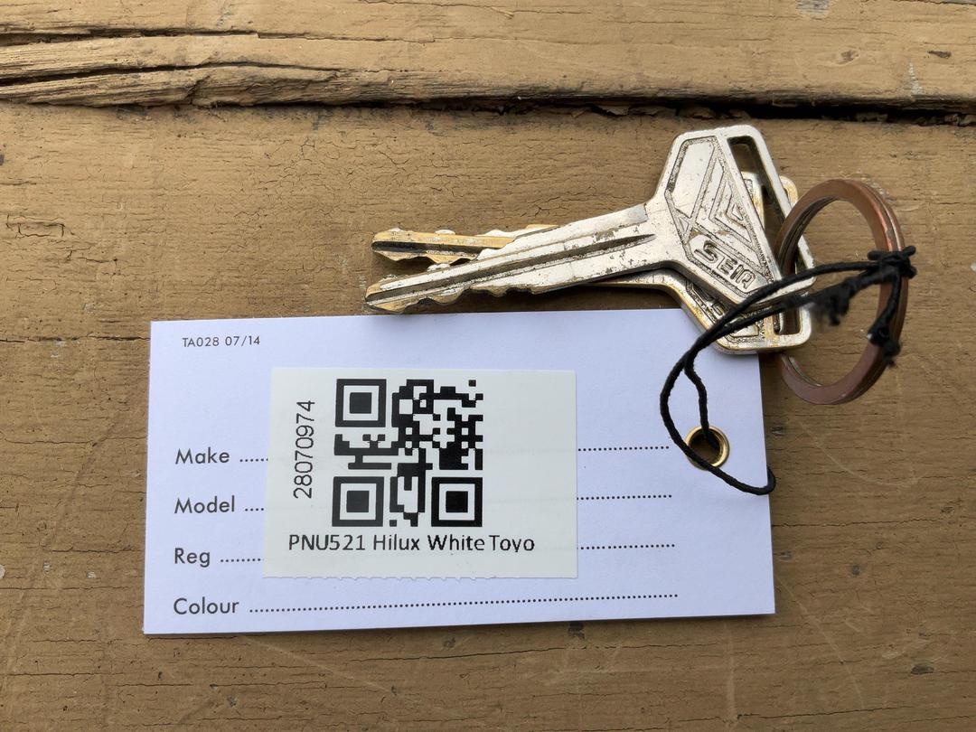 Photo '24' of Toyota Hilux