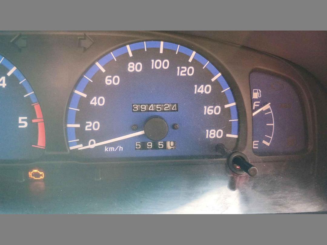 Photo '15' of Toyota Hilux SR5 D/C