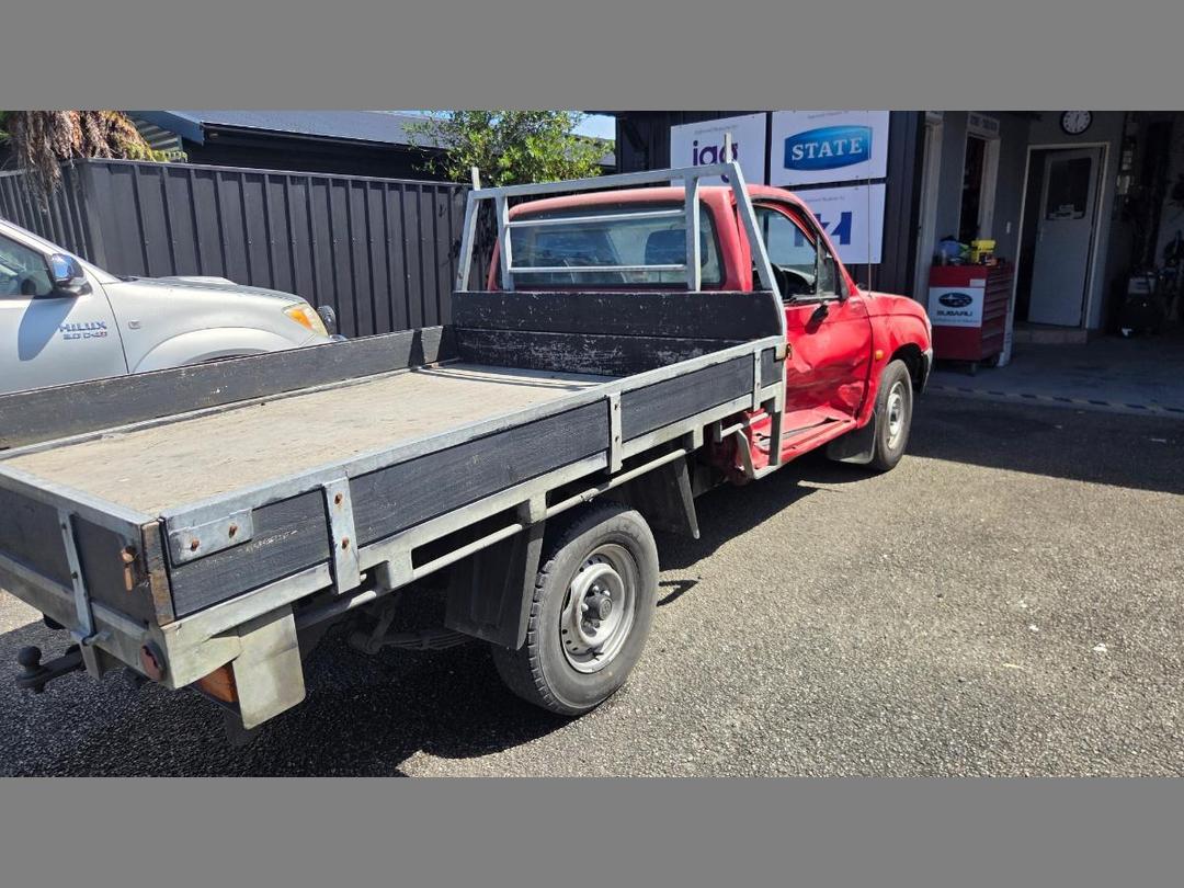 Photo '10' of Toyota Hilux S/C C/C
