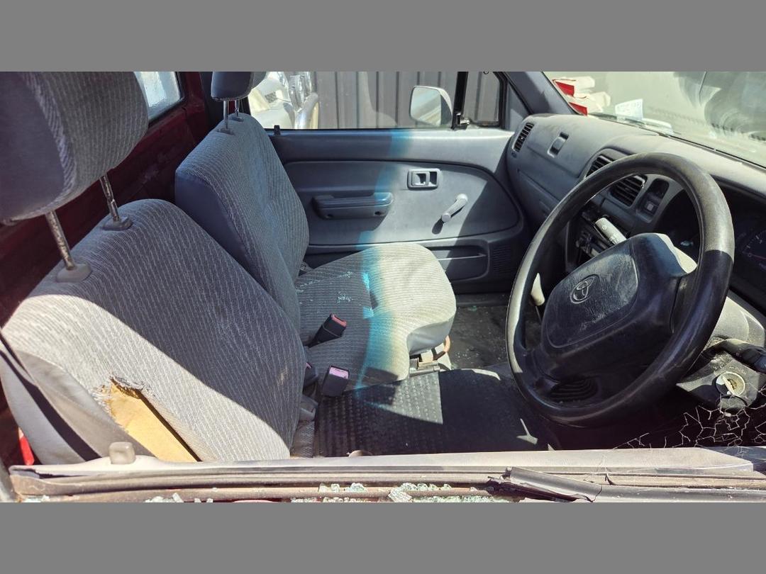 Photo '12' of Toyota Hilux S/C C/C