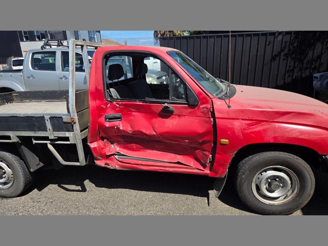 Photo '13' of Toyota Hilux S/C C/C