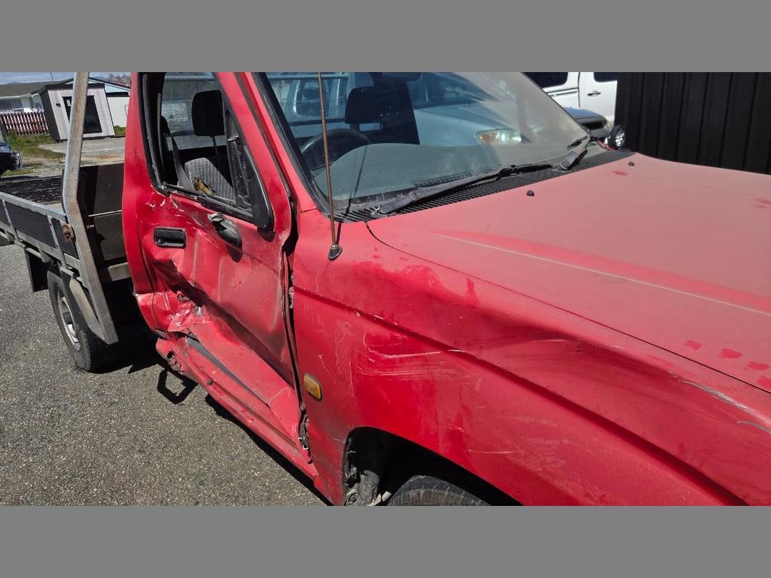 Photo '15' of Toyota Hilux S/C C/C