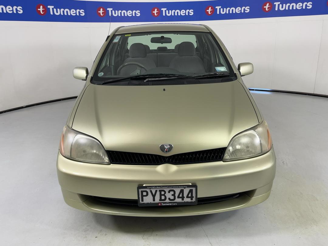 Photo '2' of Toyota Platz