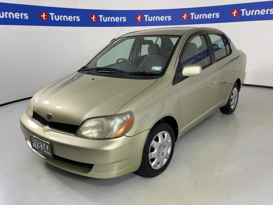 Photo '4' of Toyota Platz