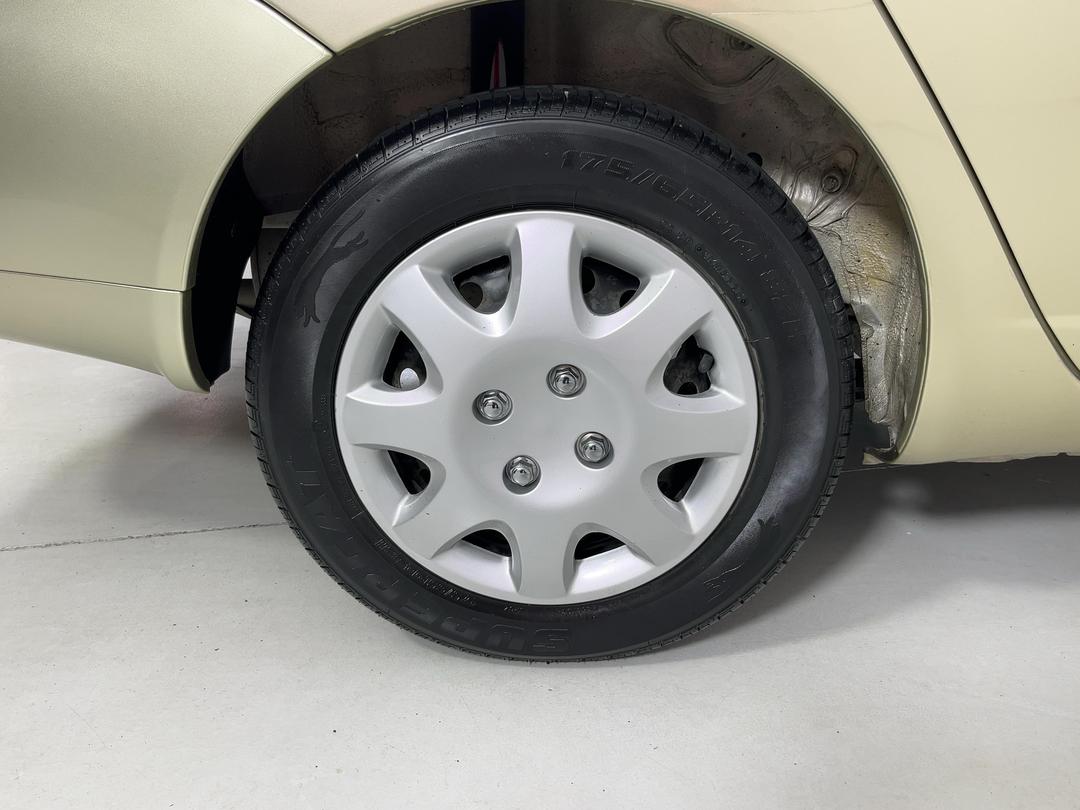 Photo '12' of Toyota Platz