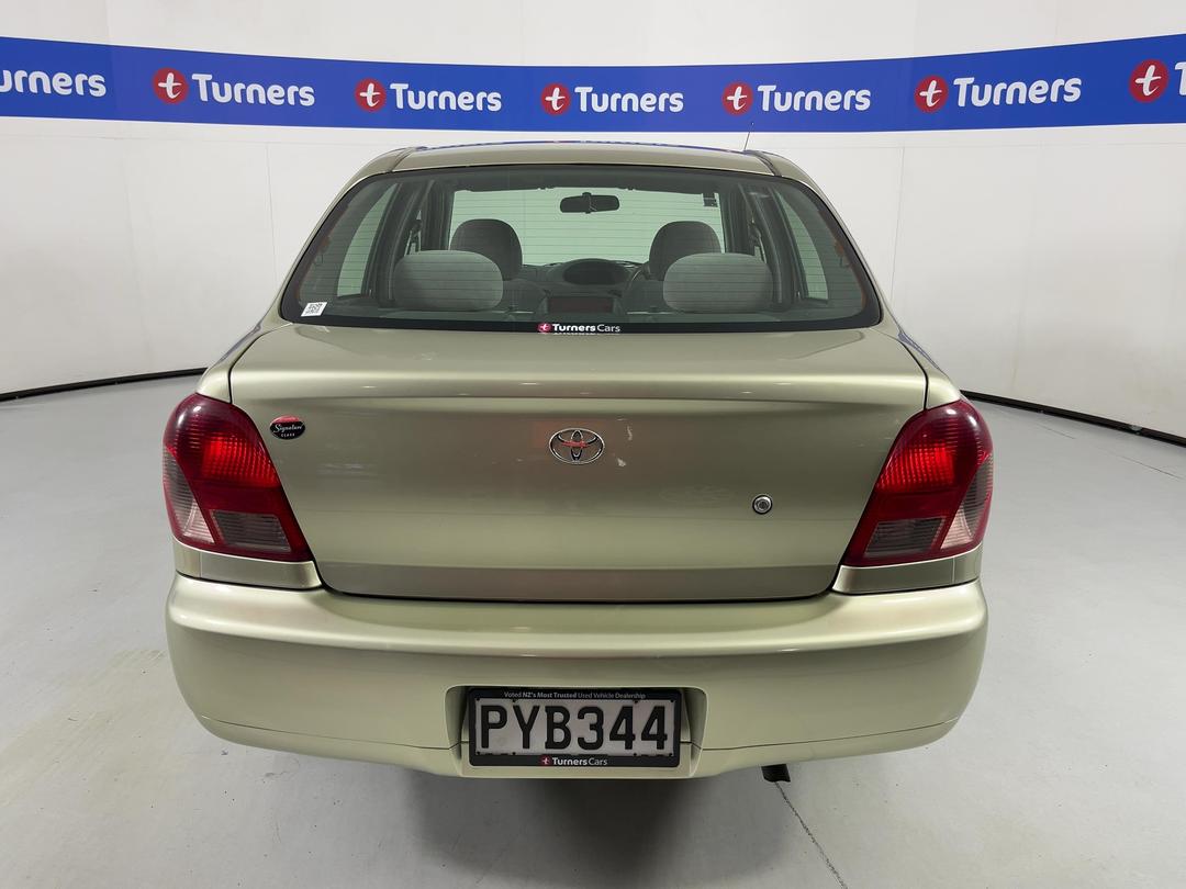 Photo '6' of Toyota Platz