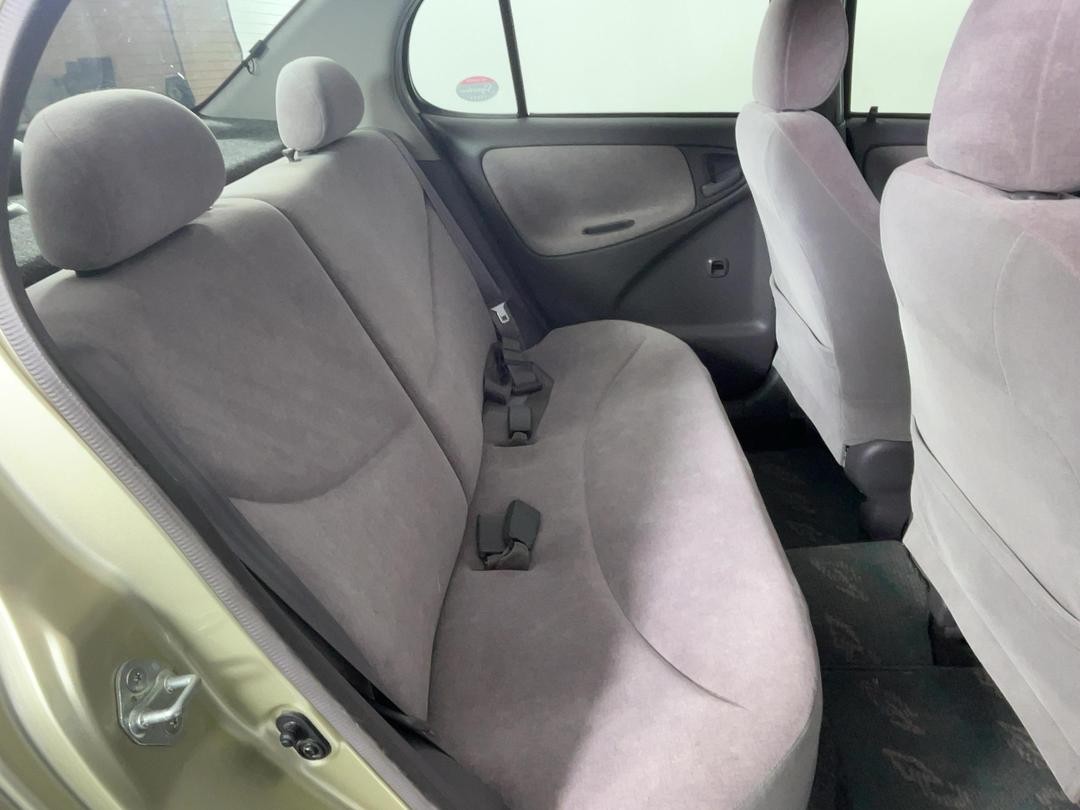 Photo '20' of Toyota Platz
