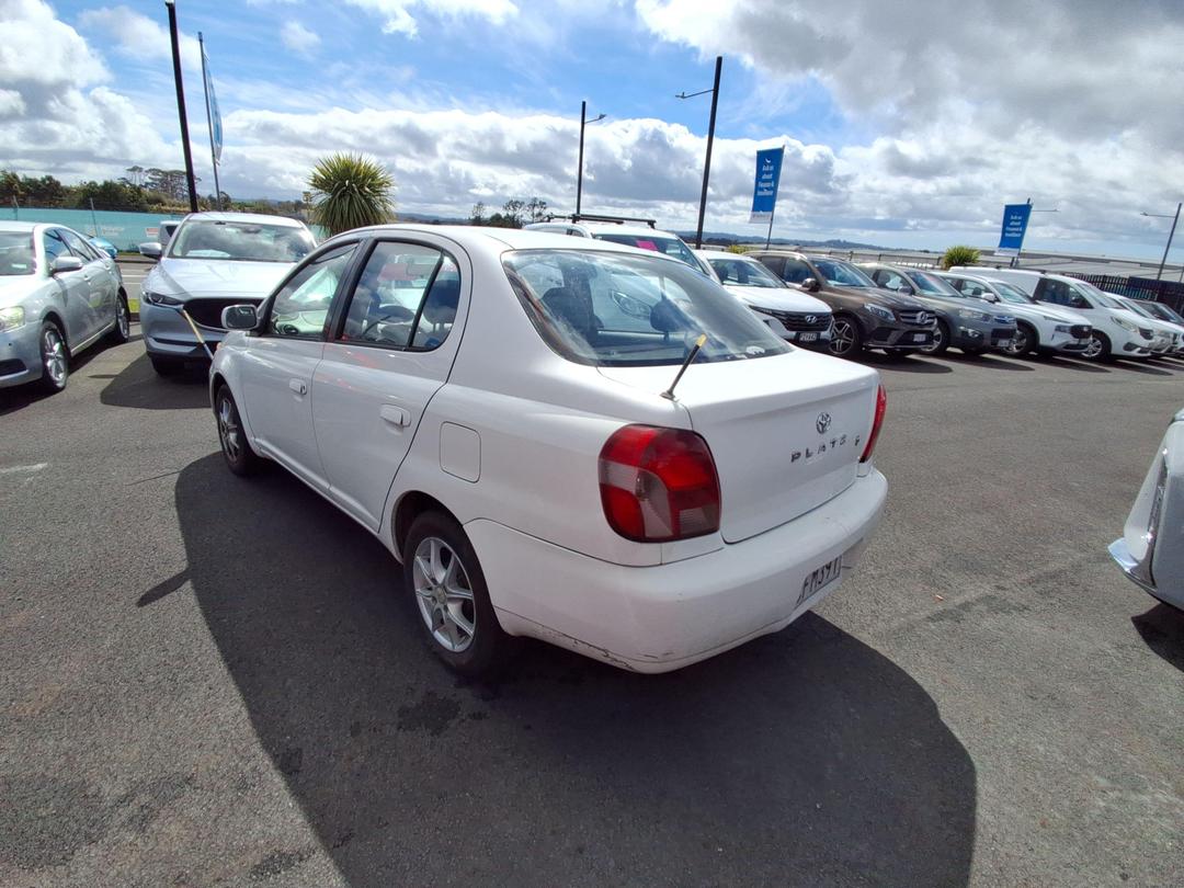 Photo '5' of Toyota Platz Photo '5' of Toyota Platz