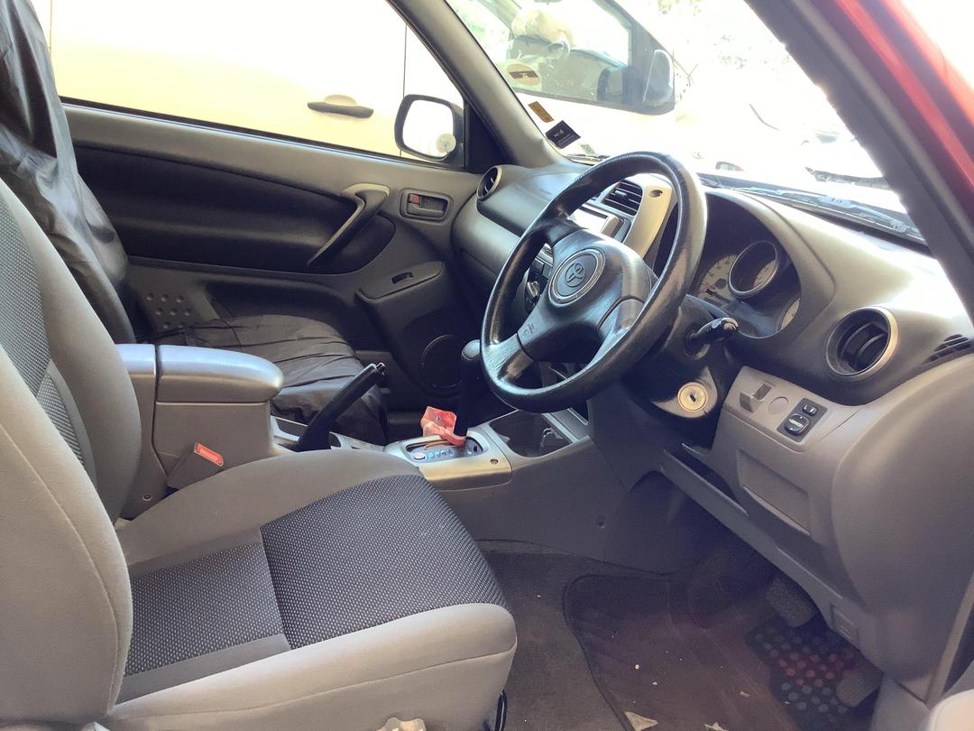 Photo '8' of Toyota Rav4 L