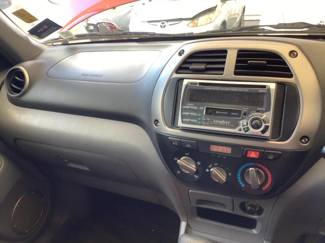 Photo '15' of Toyota Rav4 L