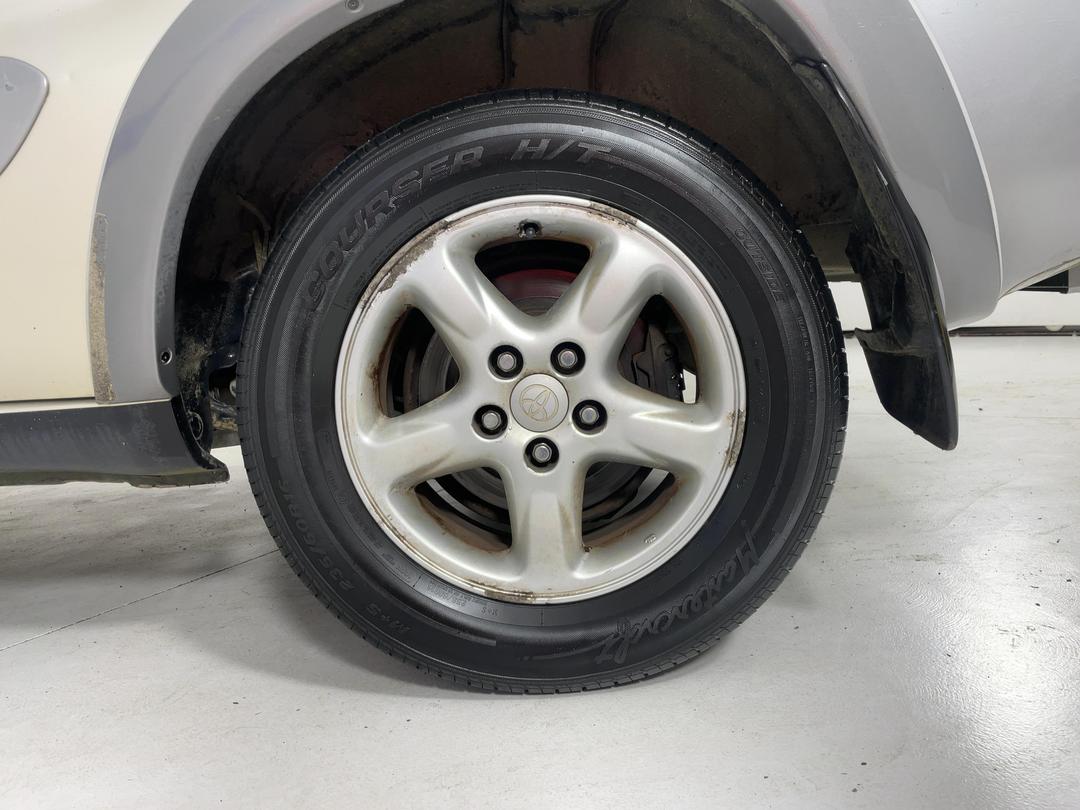 Photo '11' of Toyota Rav4