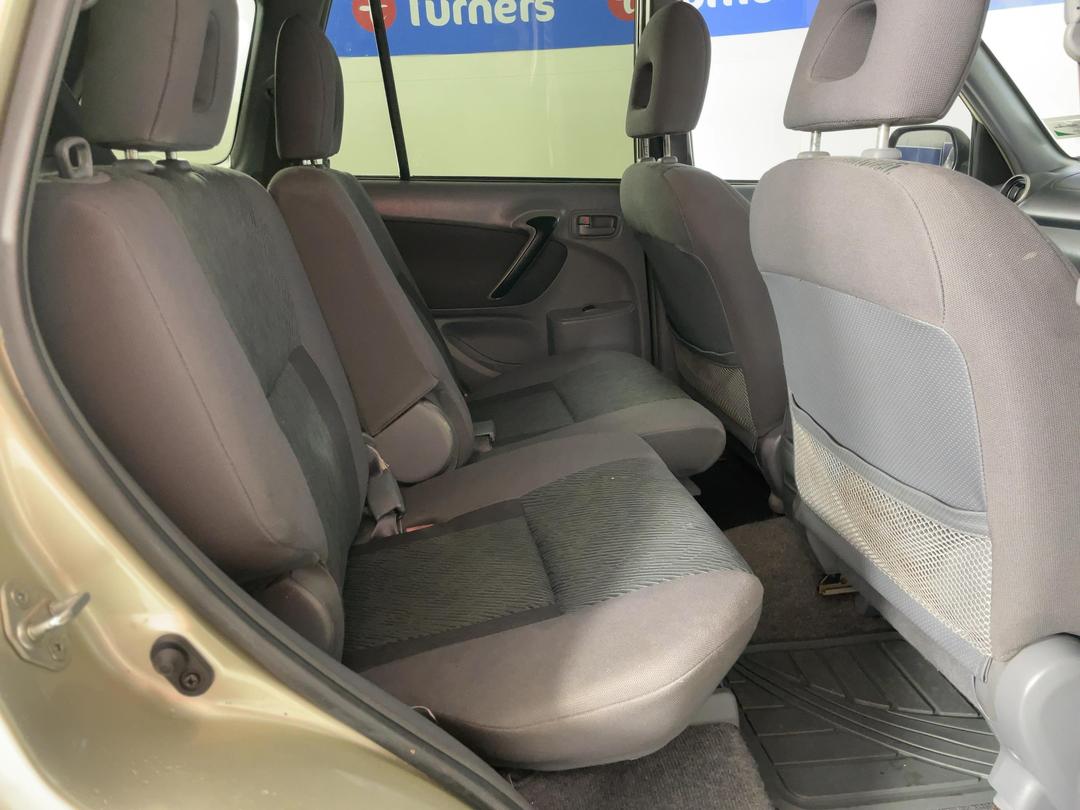 Photo '20' of Toyota Rav4