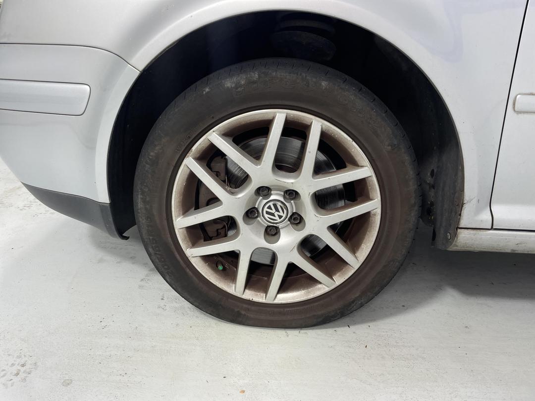 Photo '8' of Volkswagen Golf V5