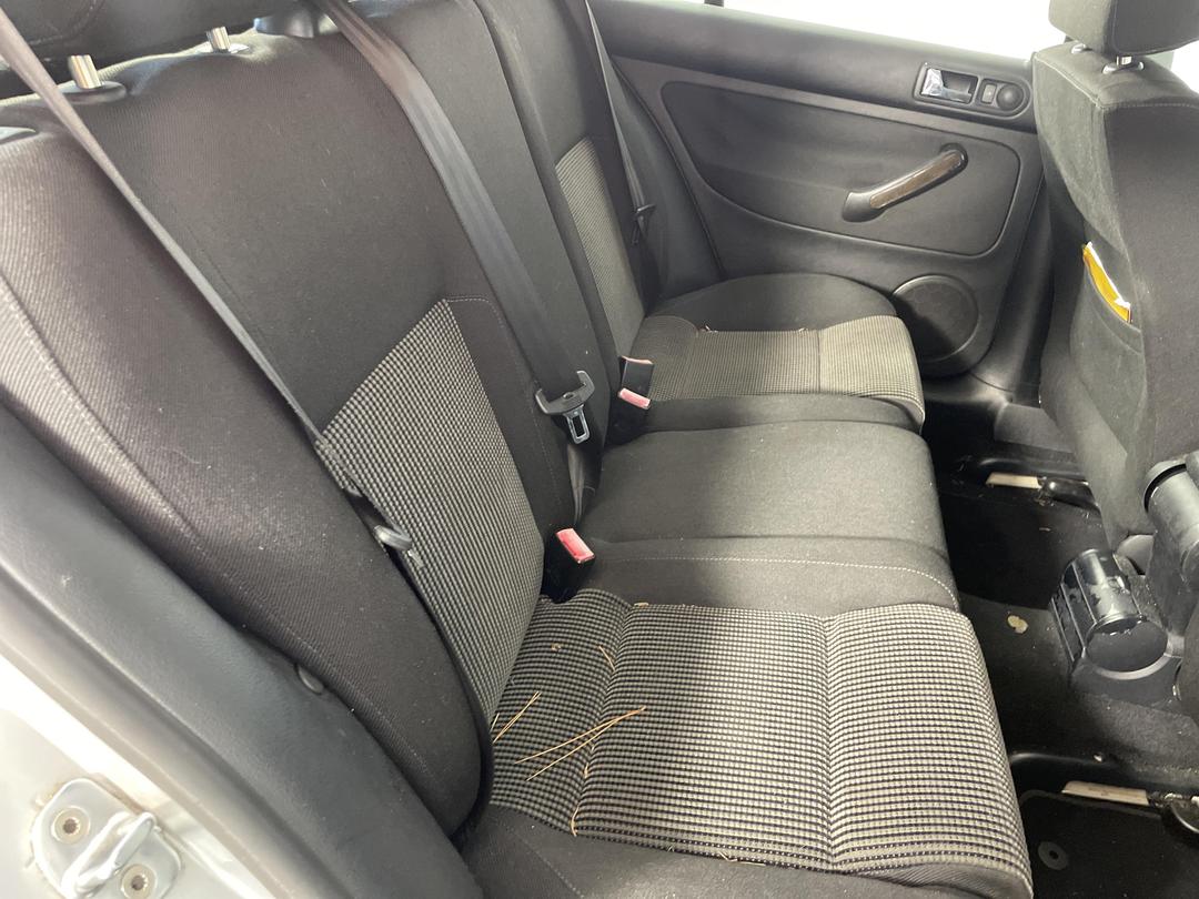 Photo '18' of Volkswagen Golf V5