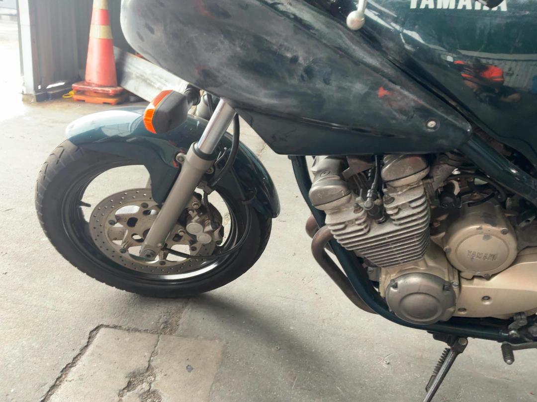 Photo '18' of Yamaha XJ400 Diversion