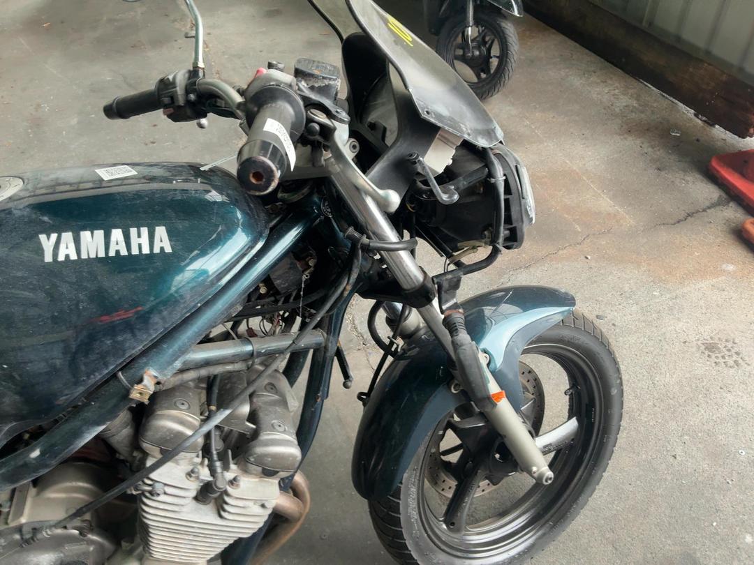 Photo '21' of Yamaha XJ400 Diversion