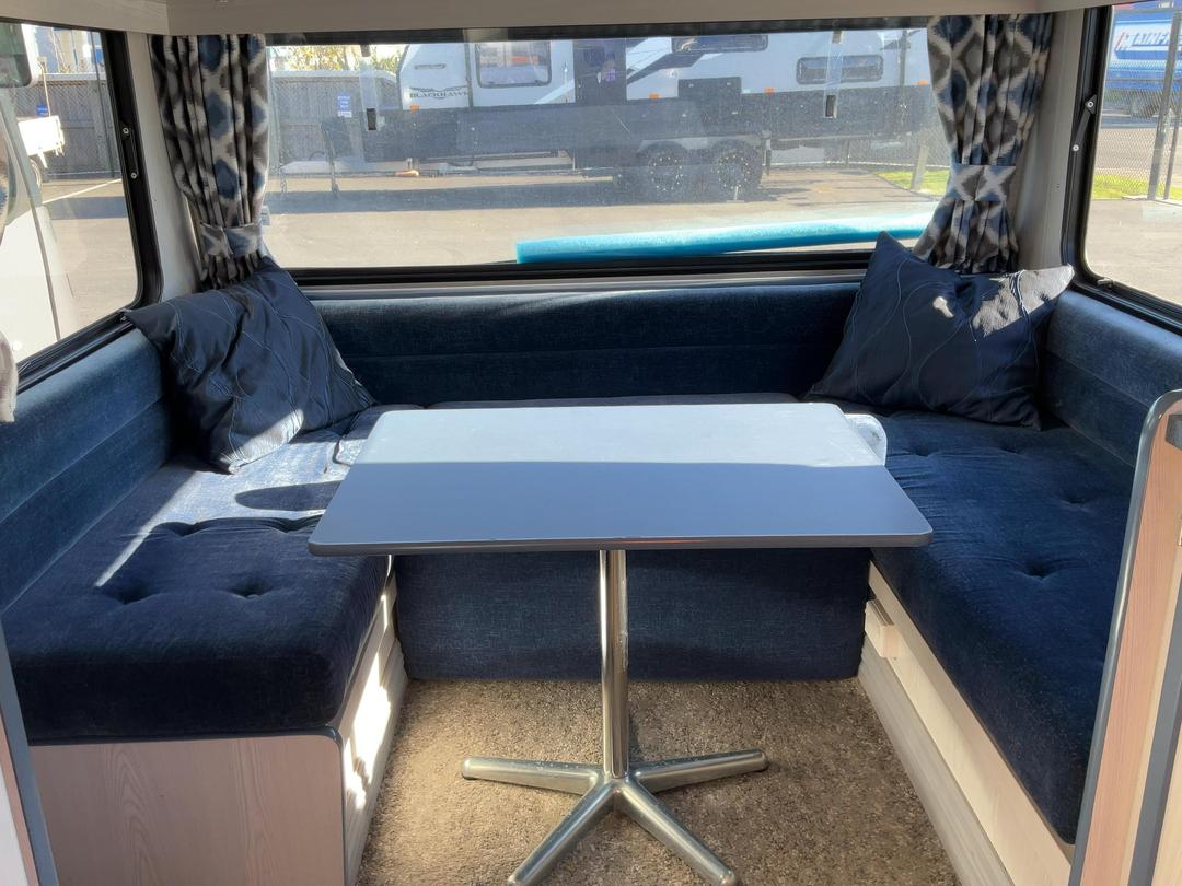 Photo '12' of Caravan Leisureline 630 Caravan - Tandem
