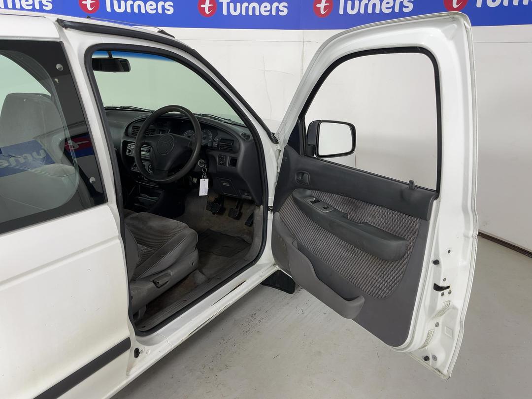 Photo '14' of Ford Courier