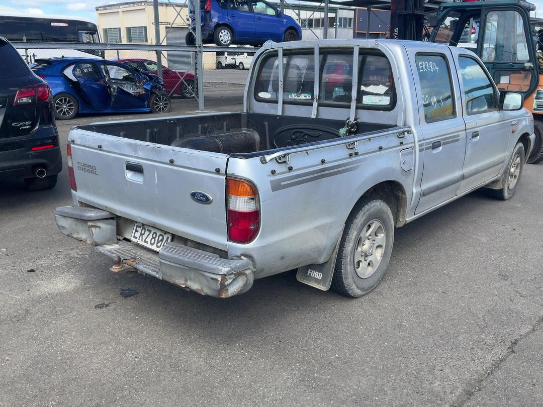 Photo '7' of Ford Courier XLX Crew CAB Photo '7' of Ford Courier XLX Crew CAB