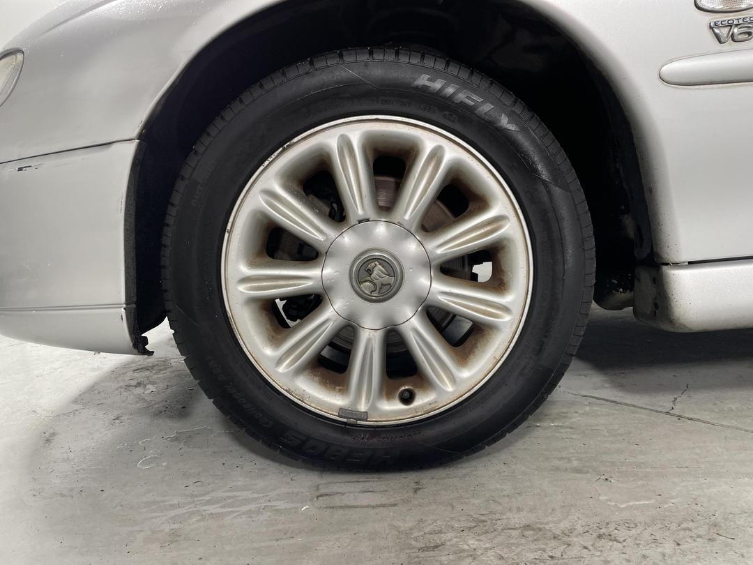 Photo '10' of Holden Commodore