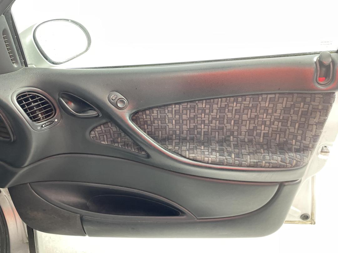 Photo '15' of Holden Commodore