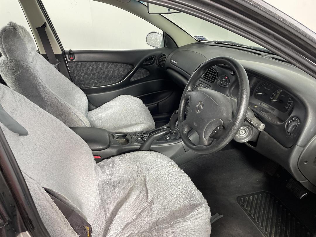 Photo '16' of Holden Commodore