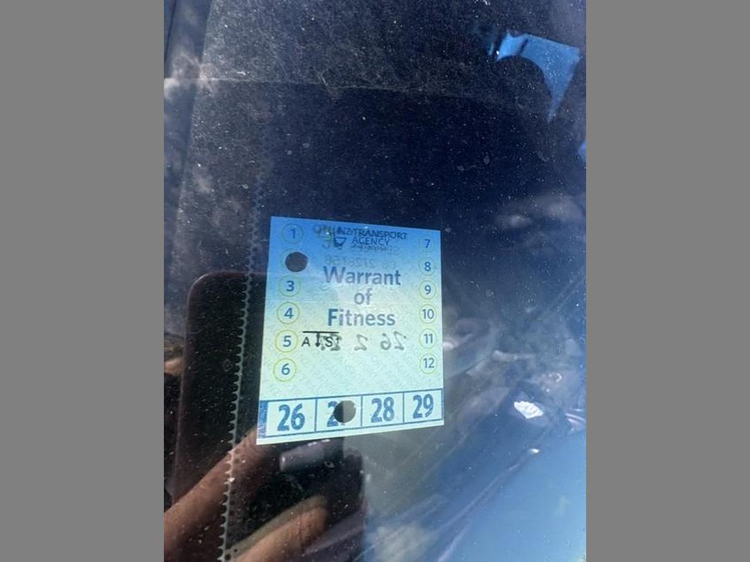 Photo '7' of Holden Commodore Exec