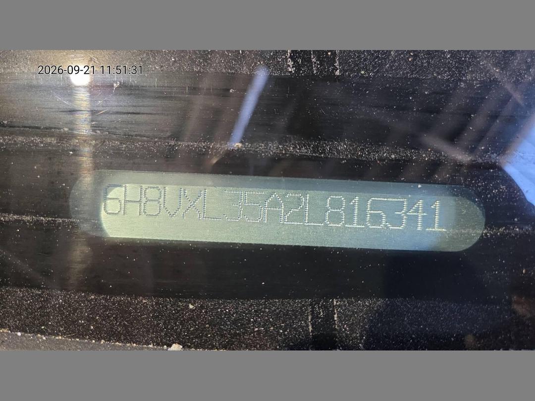 Photo '6' of Holden Commodore V6